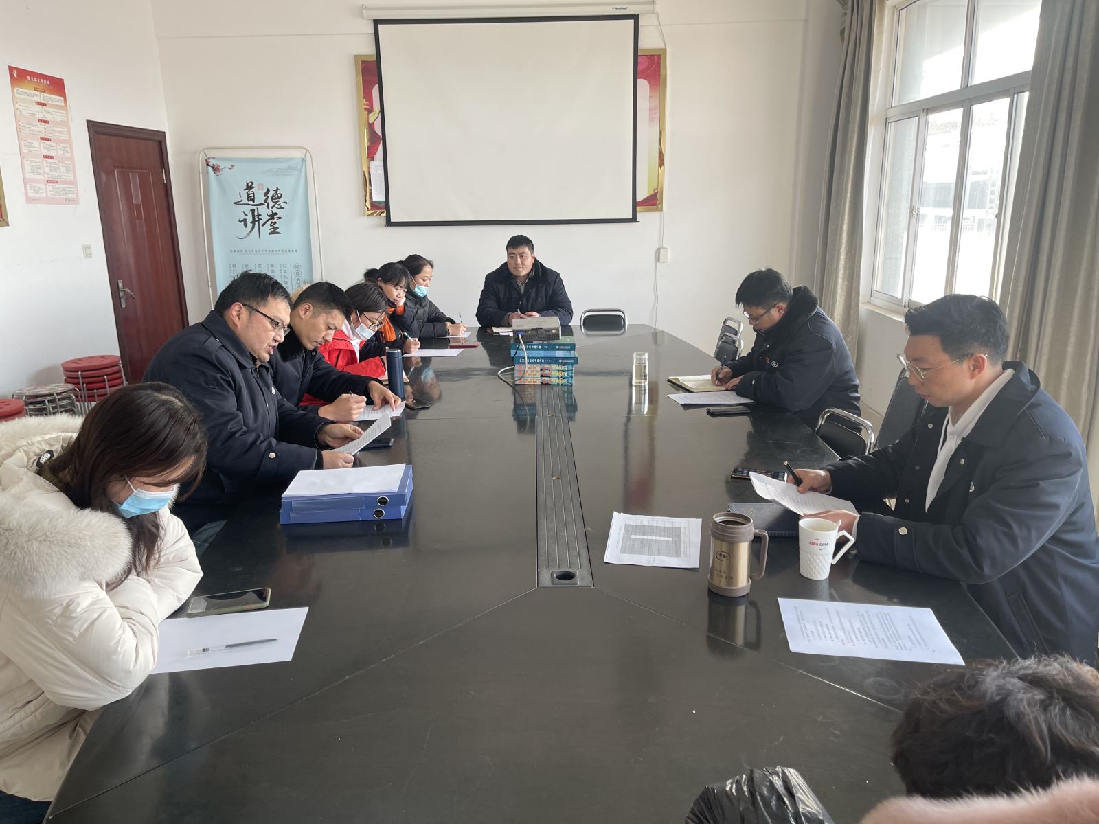 公交集團(tuán)公交事業(yè)二部召開2021年首次運(yùn)營(yíng)生產(chǎn)會(huì)