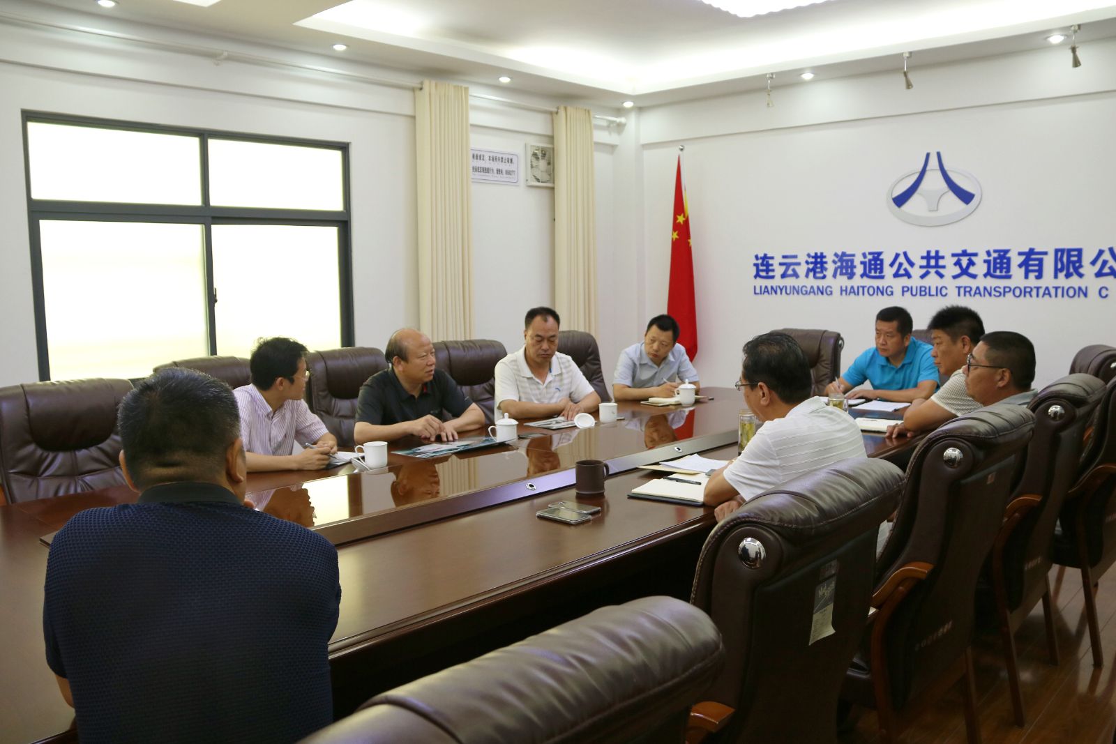 市機關(guān)事務(wù)管理局領(lǐng)導蒞臨海通公交公司調(diào)研考察