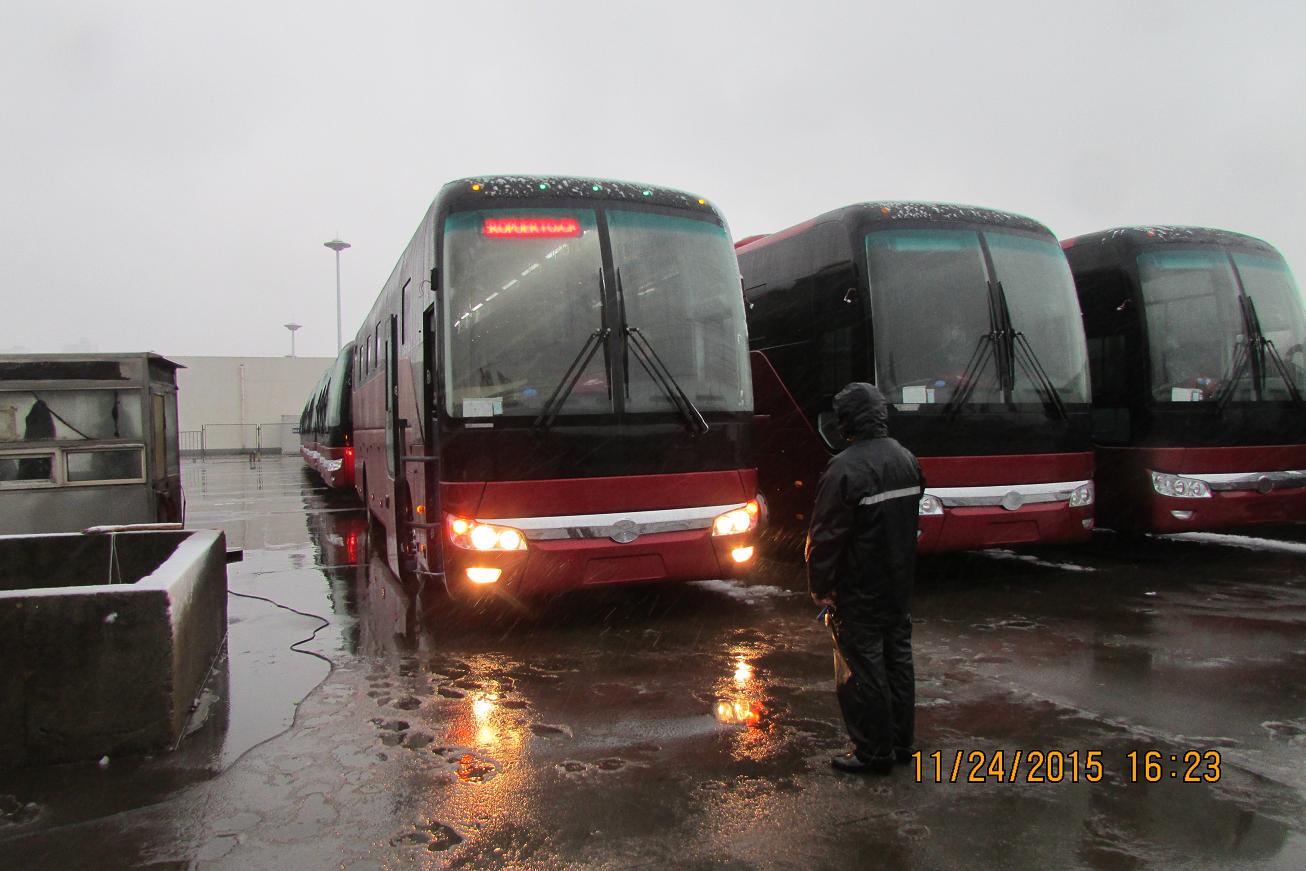 公交大浦廠應(yīng)對(duì)雨雪天氣保障宇通車按時(shí)出口