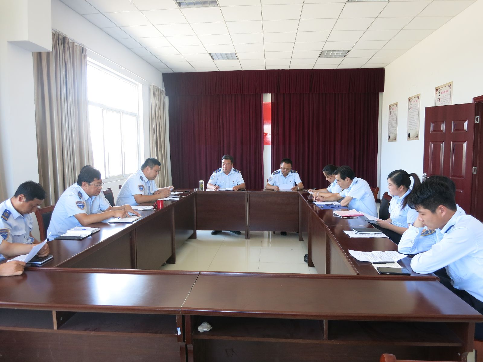 公交集團(tuán)汽服公司召開(kāi)創(chuàng)文專題會(huì)議