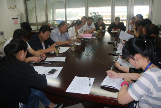 公交海州公司推進“兩學(xué)一做”活動融入黨員教育新常態(tài)
